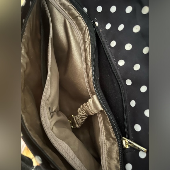 JU-JU-BE hobo diaper bag in duchess, black and white with gold hardware - Picture 8 of 15